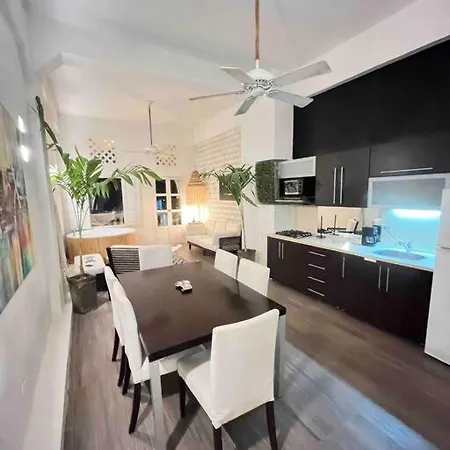 Hermoso Loft Con Jacuzzi En La Ciudad Amurallada